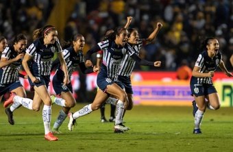 Monterrey Femenil ha asaltado el liderato del Clausura Mexicano tras vencer a San Luis por 4-2. De esta forma, las 'Rayadas' jugarán las Etapas Finales como primeras clasificadas.