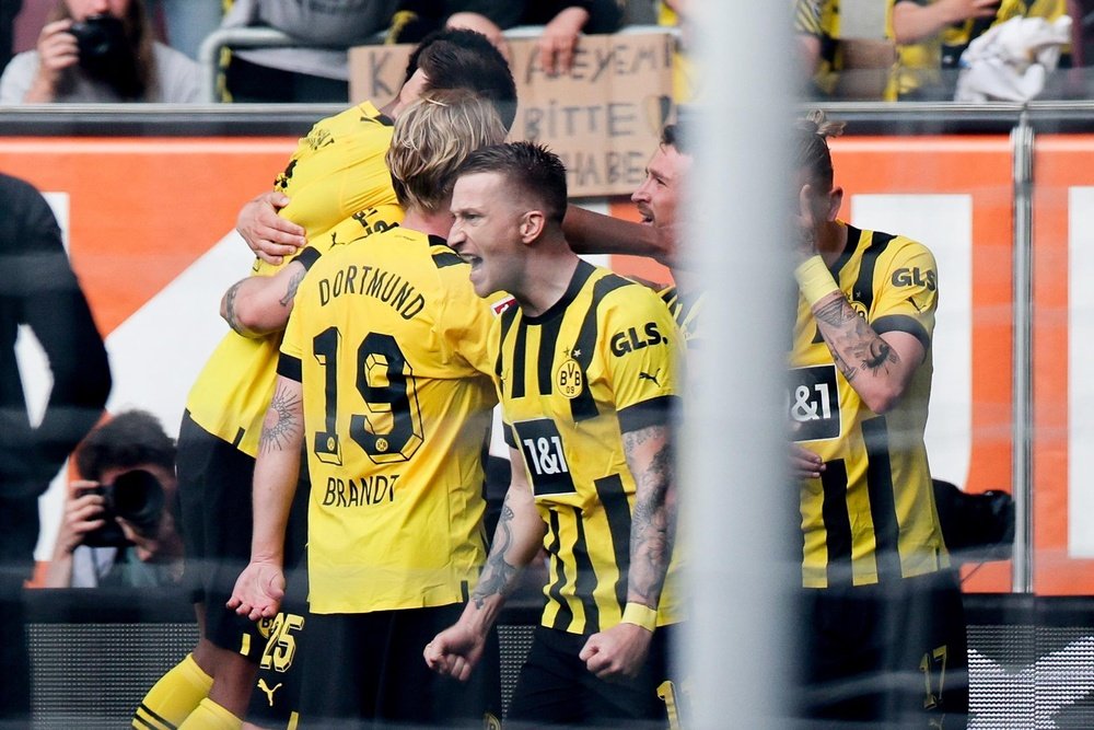 El Borussia Dortmund ganó y se colocó líder. EFE