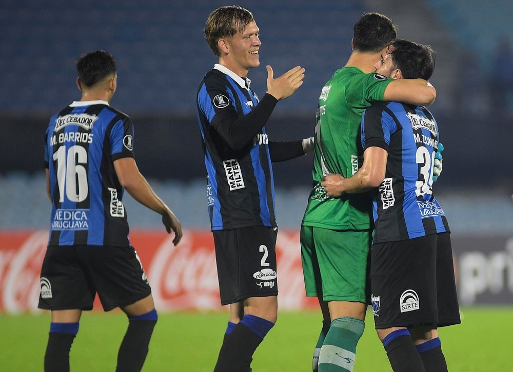 Liverpool condena a IdV a sufrir en la Libertadores. EFE