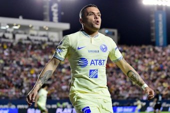 Jonathan Rodríguez, delantero del América que disputó la pasada Copa América con la Selección de Uruguay, fue operado con éxito de una lesión en la rodilla derecha. El conjunto mexicano informó de ello en una nota de prensa difundida en sus redes sociales.