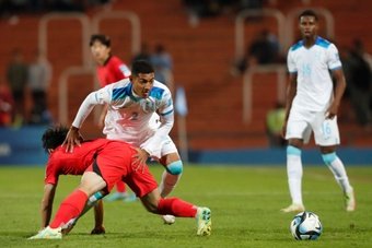 Por la segunda jornada del Mundial Sub 20, Honduras no pudo aguantar la ventaja, igualó 2-2 ante Corea del Sur y deberá jugarse la clasificación ante Francia, que perdió contra Gambia por 1-2 y sumó su segunda derrota consecutiva en el Grupo F.