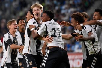 Después de un 0-0 en tiempo reglamentario, Alemania venció a Francia en una apasionante definición por penaltis y se convirtió en el nuevo campeón del Campeonato Europeo Sub 17.