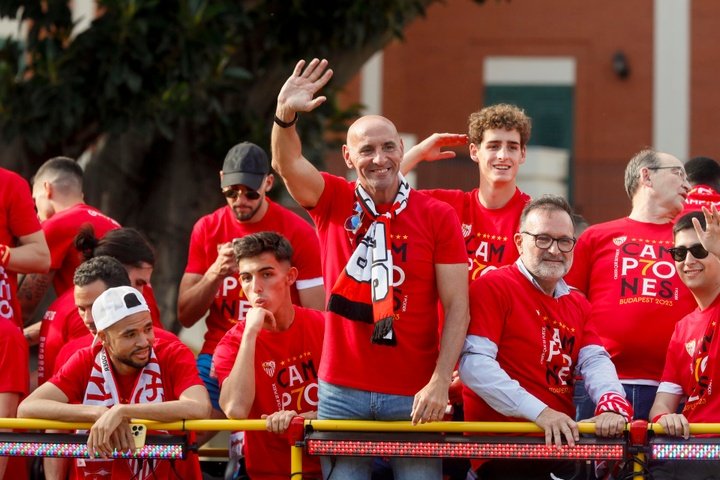 El Sevilla exigirá a Monchi pagar los 5 millones de su cláusula si quiere salir. EFE