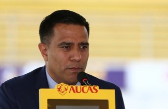 El ex seleccionador venezolano César Farías fue destituido del club ecuatoriano Aucas. Todo ello después de recibir una suspensión de 14 meses por agredir a 2 futbolistas de Delfín.