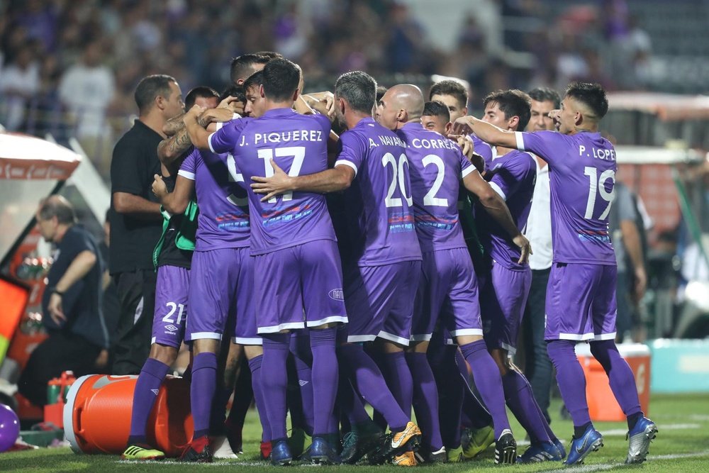 Defensor Sporting venció por 2-1 a Danubio. EFE