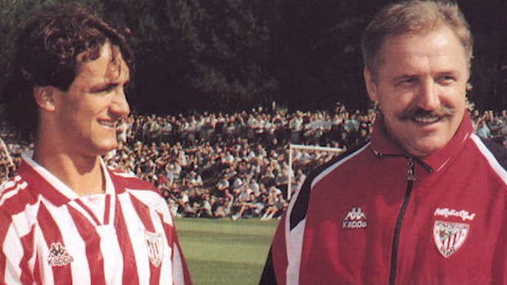 Joseba Etxeberria 'cruzó la A-8' en 1995. DAZN
