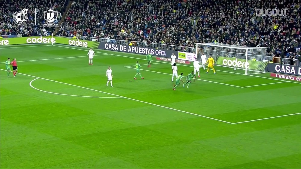 La superbe volée d'Alexander Isak contre le Real Madrid. dugout