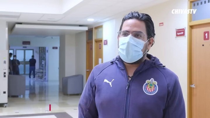 VÍDEO: la lesión de Macías, explicada por el médico de Chivas