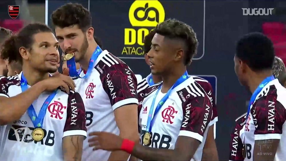 Flamengo celebrated another successful Carioca championship. DUGOUT