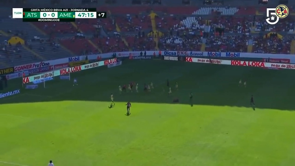 Club America got victory over Atlas despite only having 10 men. DUGOUT