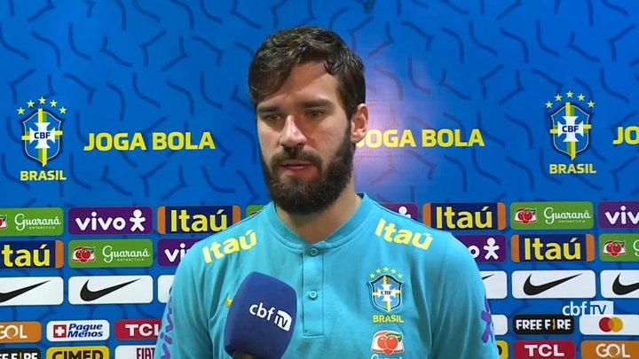 VÍDEO: Alisson fala sobre completar 50 jogos pela seleção em mesmo dia de vaga à Copa