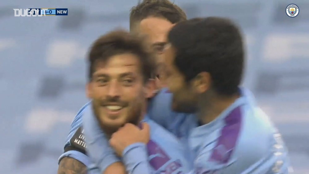 David Silva scored a superb free-kick as Man C beat Newcastle 5-0. DUGOUT