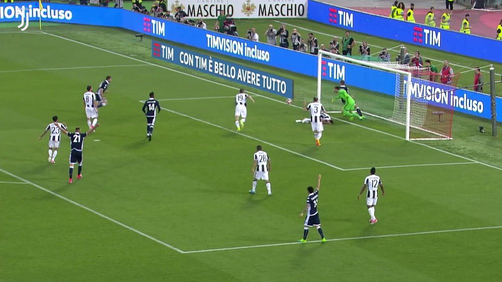 Neto salva Juve na final da Copa da Itália com linda defesa. DUGOUT