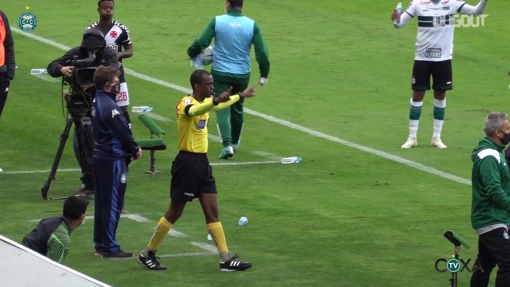 Coritiba derrotou o Vasco por 1 a 0 com gol de Robson, em cobrança de pênalti. DUGOUt