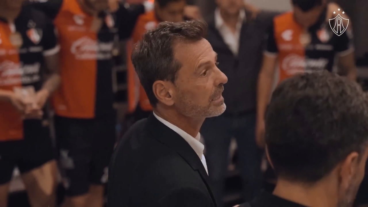 VÍDEO: el discurso de Cocca antes de sumar 100 puntos con Atlas
