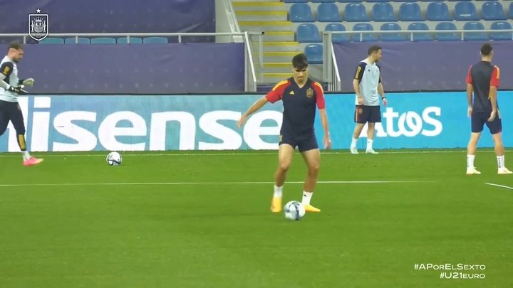 VIDEO: Spain's last training before Euro U21 final against England