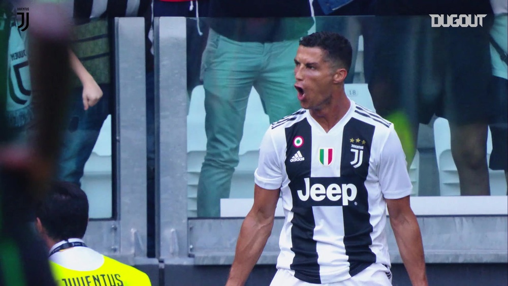 Il primo gol di Cristiano Ronaldo per la Juventus. Dugout