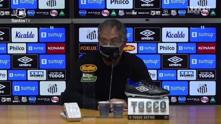 VÍDEO: Ariel Holan  fala do planejamento do Santos na Libertadores e Paulistão