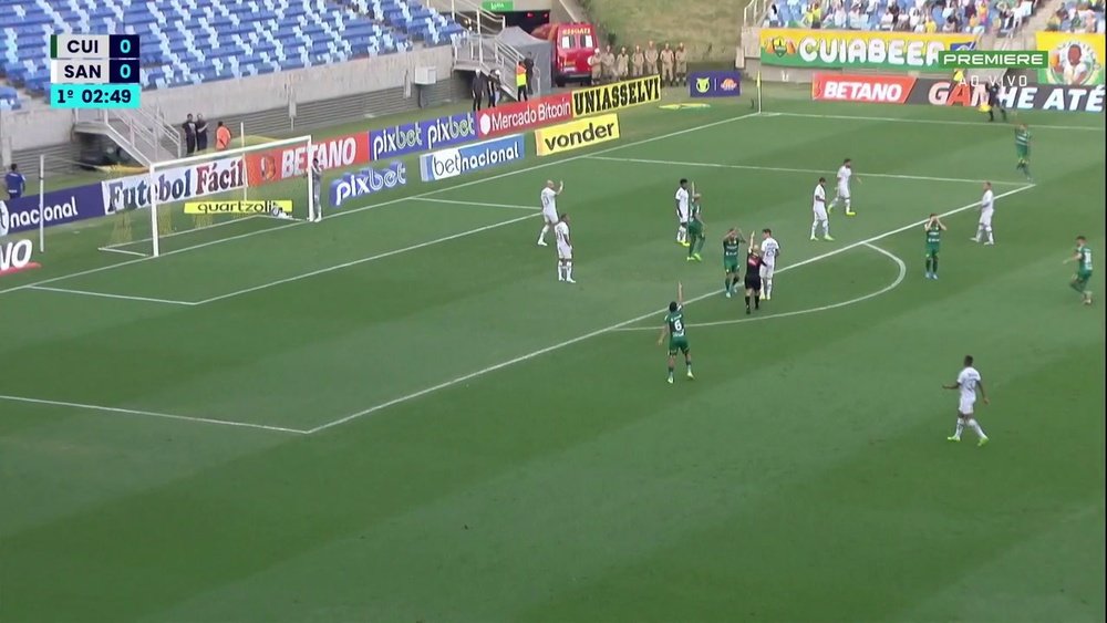 Lances da partida entre Cuiabá e Santos.Dugout