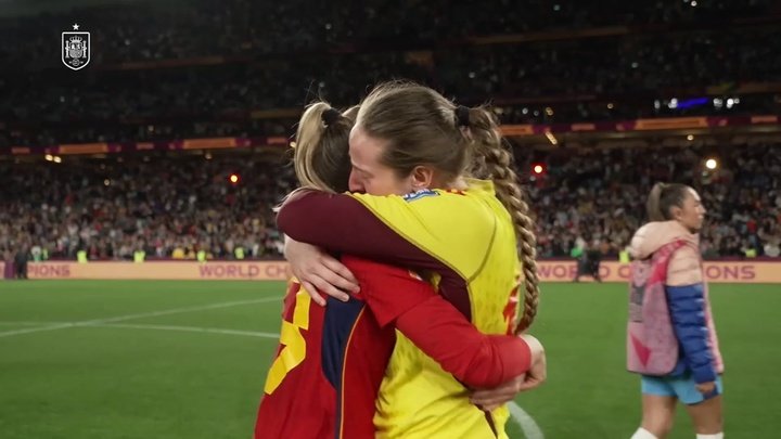 A bordo campo: I festeggiamenti della Spagna dopo la finale della Coppa del Mondo femminile
