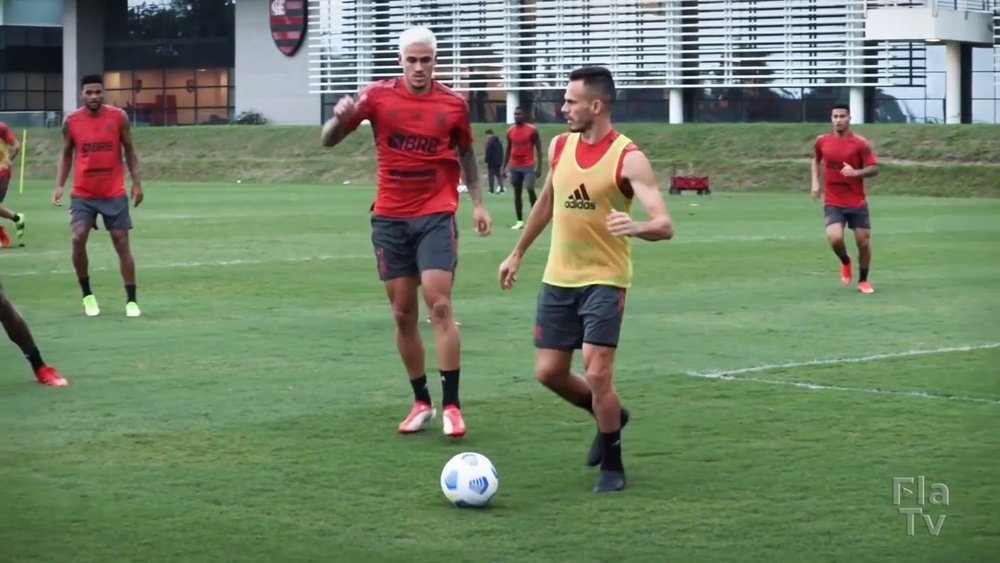 Com volta de Thiago Maia, Flamengo treina de olho no Red Bull Bragantino. DUGOUT