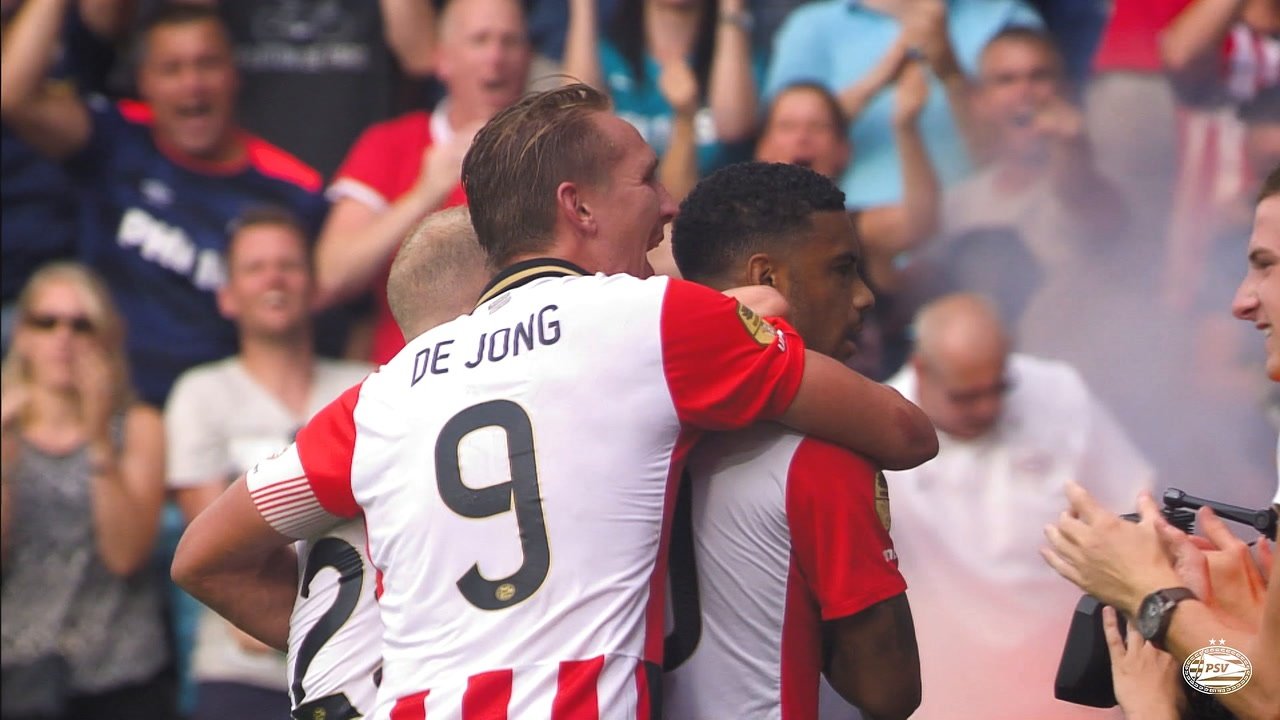 Locadia's PSV highlights. DUGOUT