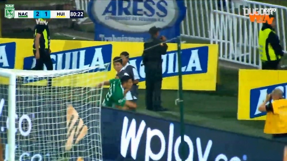 VIDEO: Daniel Muñoz’s first goal for Atlético Nacional. DUGOUT