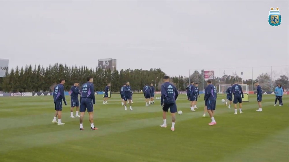 VIDEO: Enzo, Álvarez e l'Argentina si allenano in vista della sfida con l'Ecuador. DUGOUT