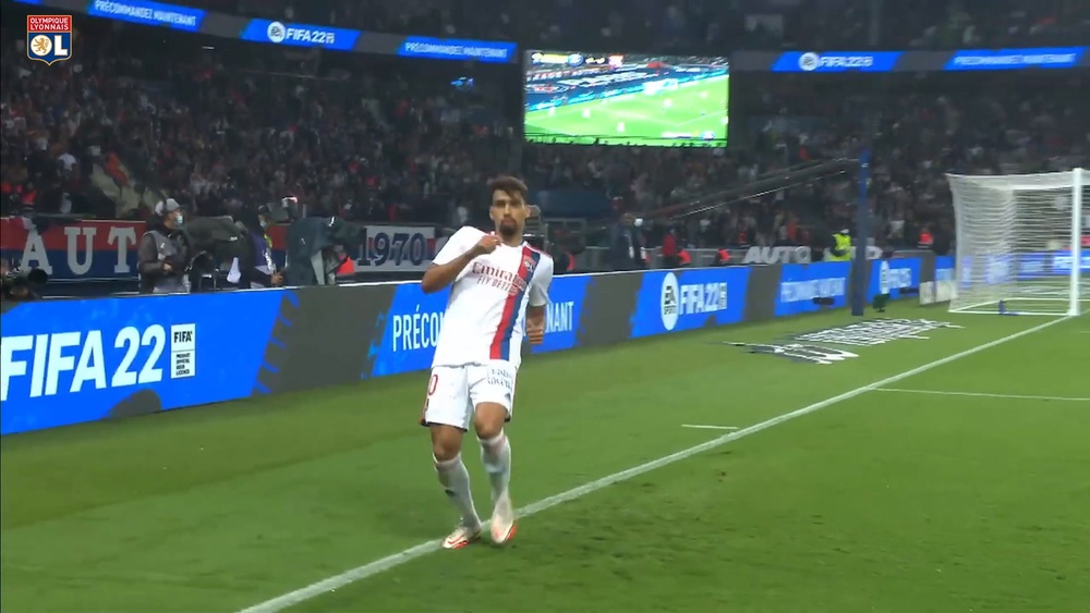 Il gol di Paquetá contro il PSG. Dugout