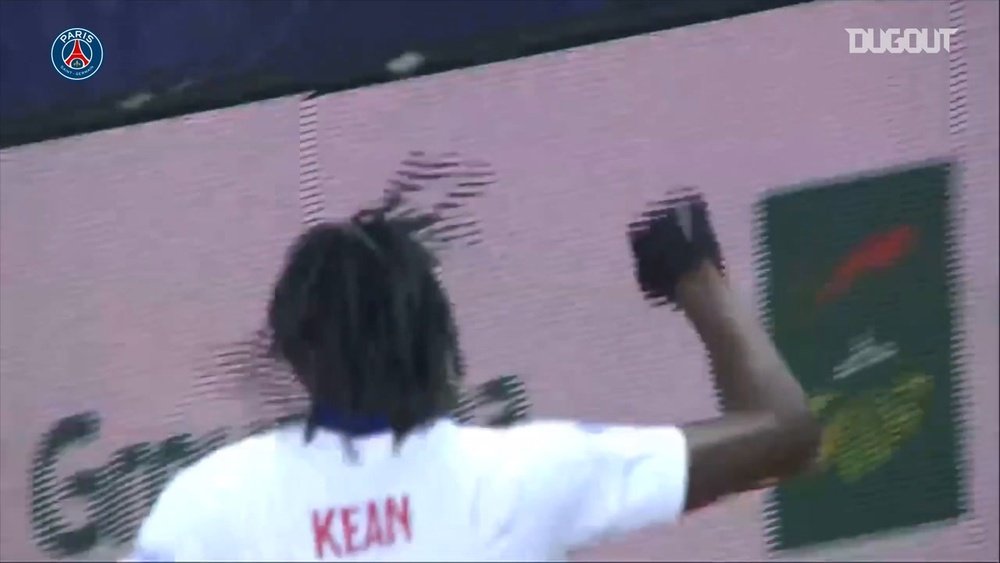 Il gol di Kean contro il Montpellier. Dugout