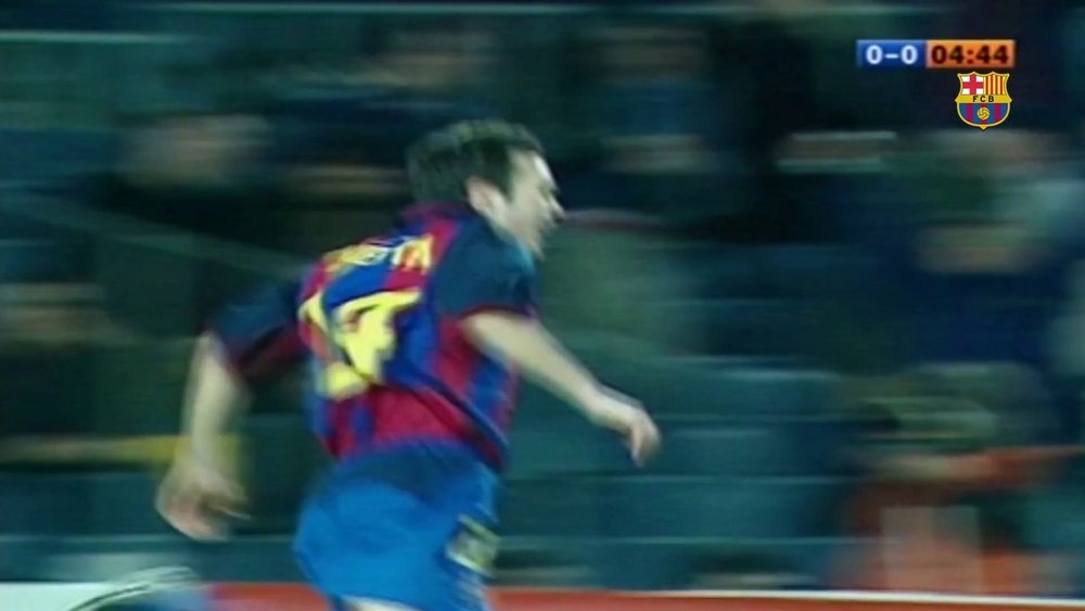 Il primo gol di Iniesta con il Barcellona. Dugout