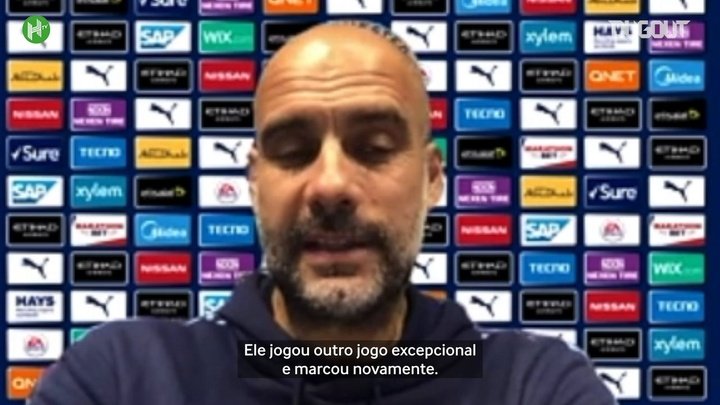VÍDEO: Guardiola elogia David Silva após gol em vitória do City