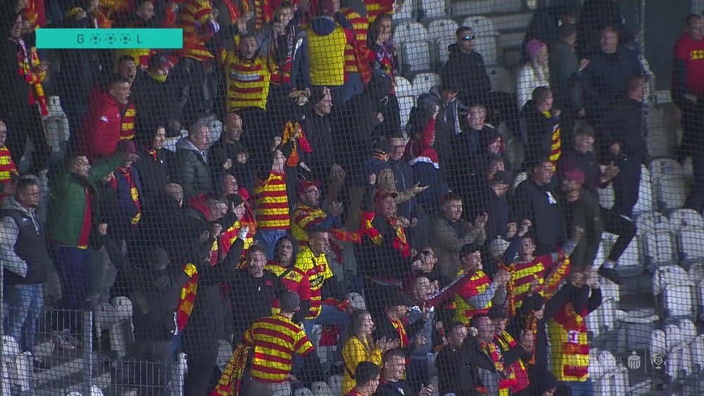 Ce coup franc en Pologne était tout simplement parfait. Dugout