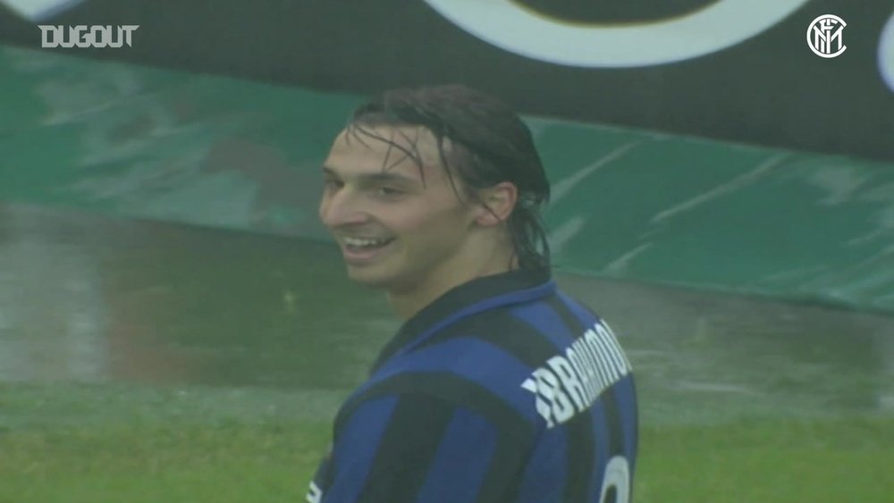 La doppietta di Ibrahimovic contro il Parma. Dugout