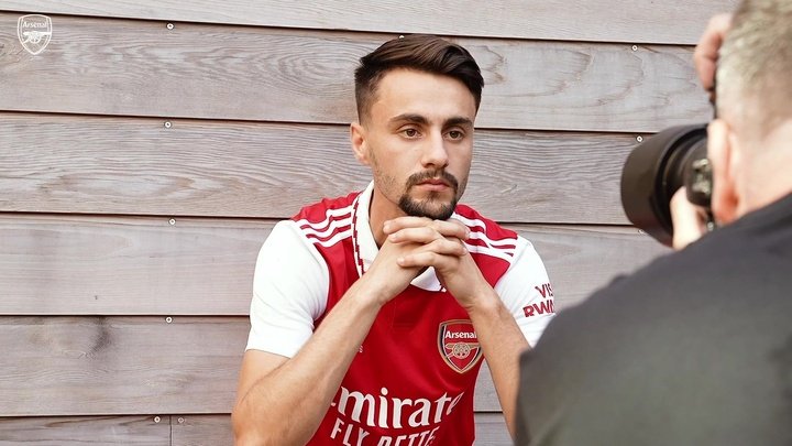 VIDEO: Fabio Vieira's first day at Arsenal - Behind the scenes