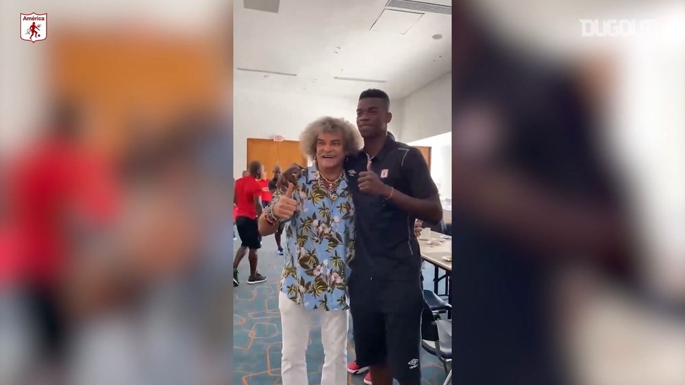 Valderrama visitó a laplantilla de América de Cali. Dugout
