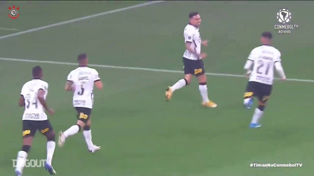 Corinthians hit five past ten man Huancayo. DUGOUT