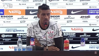 O médio Paulinho fala pela primeira vez como jogador do Corinthians. DUGOUT