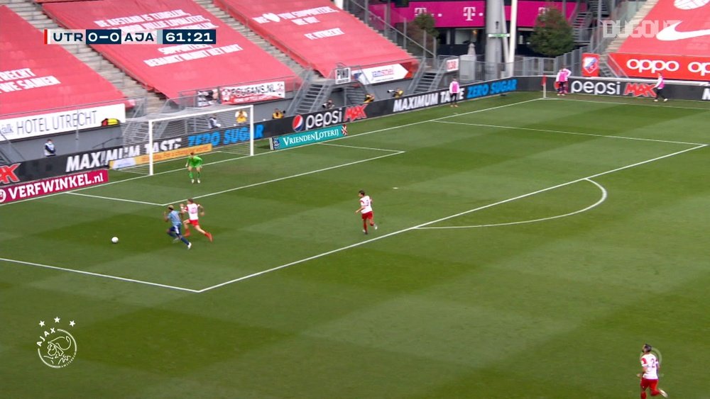 Davy Klaassen scored as Ajax won 0-3 at Utrecht. DUGOUT