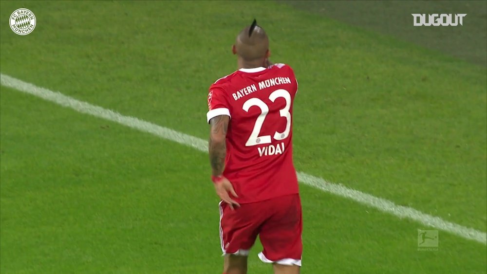Vidal marca de primeira após linda assistência de James no Bayern. DUGOUT