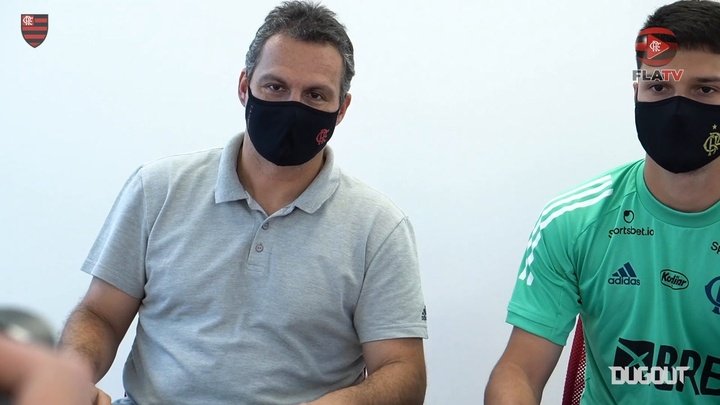 Zagueiro Matheus Thuler renova contrato com o Flamengo