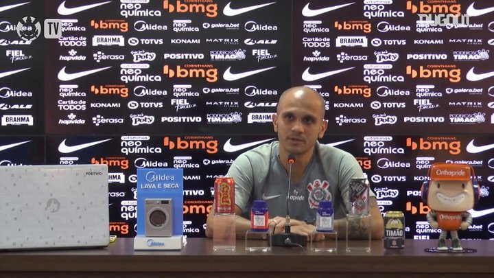 VÍDEO: Fábio Santos fala da sequência de jogos pesada no Corinthians