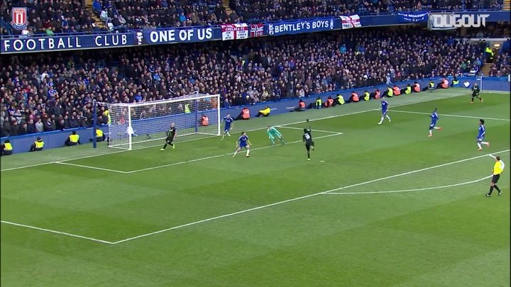 VÍDEO: gols de Mame Biram Diouf pelo Stoke City