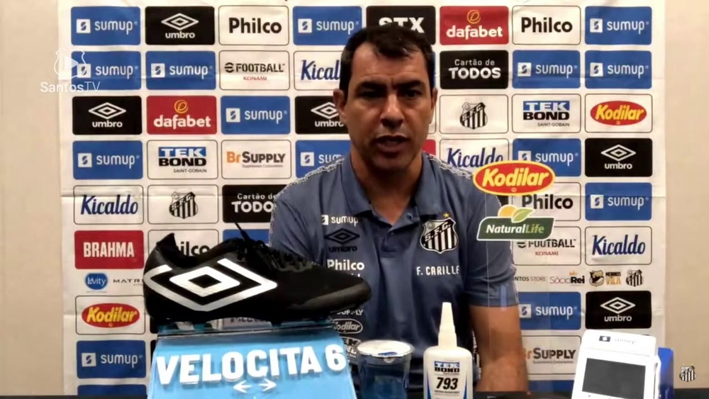 Carille lamenta erros de passes na derrota para o Corinthians. DUGOUT
