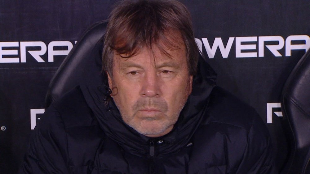Estudiantes 0-2 Newell's Old Boys. DUGOUT