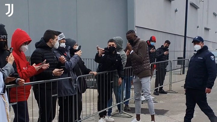 VIDÉO : L'arrivée de Denis Zakaria à Turin