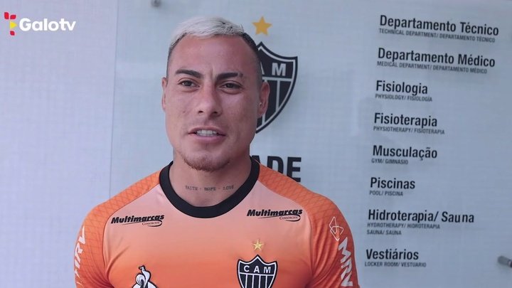 Vargas comemora permanência no Atlético-MG