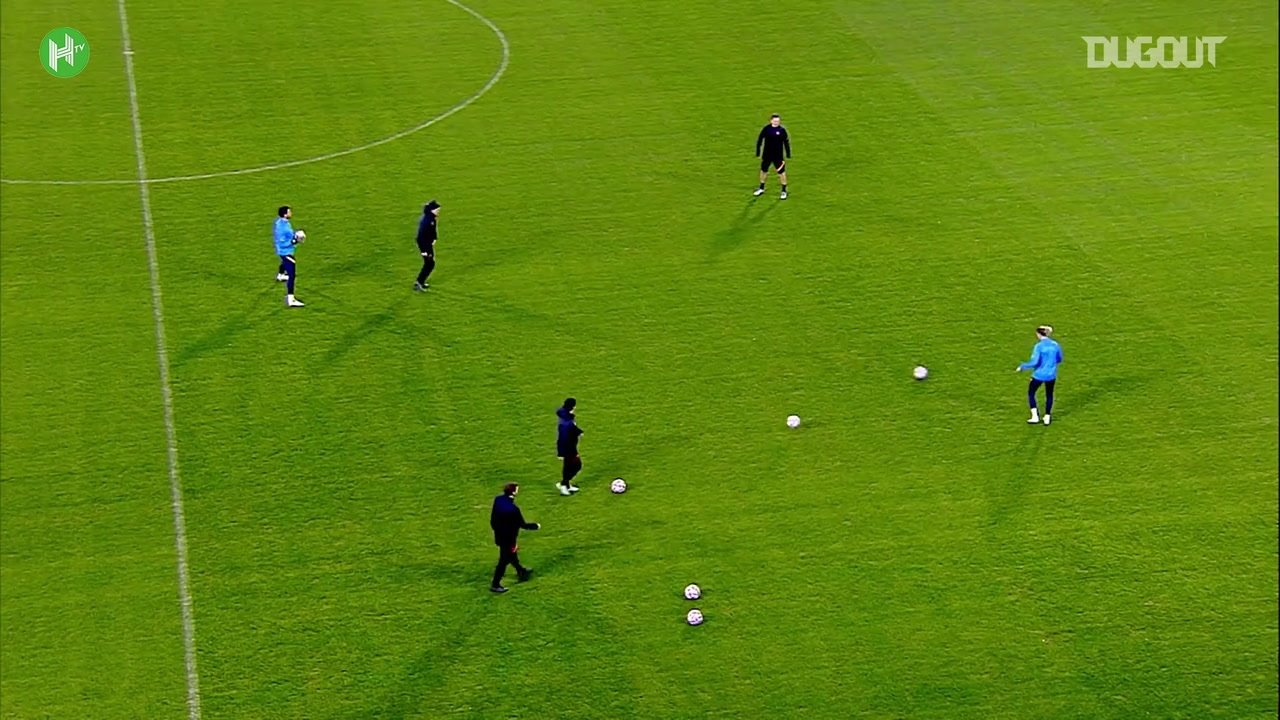 VIDÉO : Leipzig prépare son match contre İstanbul Başakşehir. Dugout