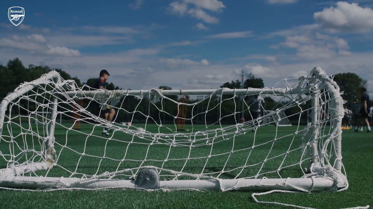 El Arsenal realiza los últimos entrenamientos antes de su partido frente al Fulham. Dugout