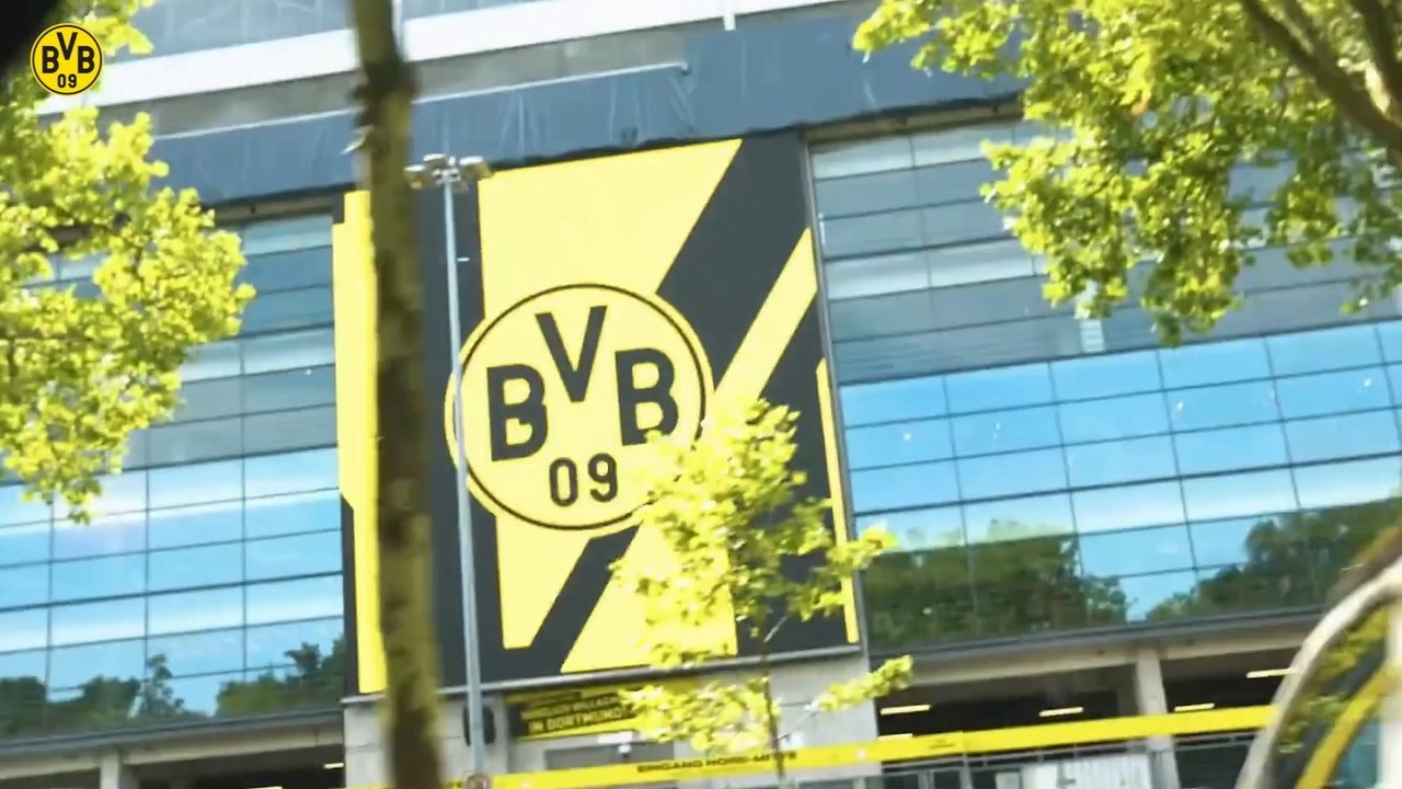 VIDEO: Guirassy's first day at Dortmund